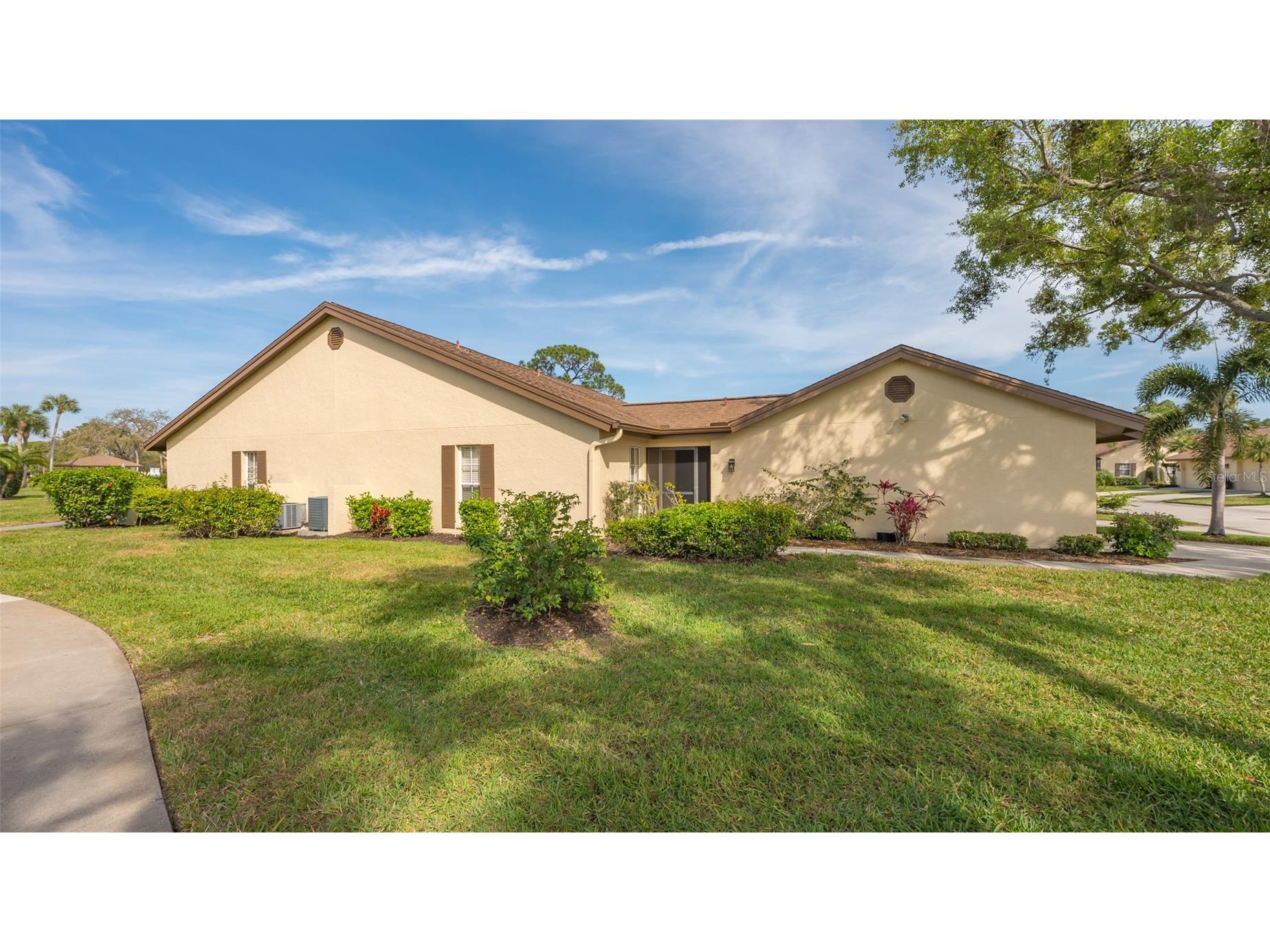 5905 Doral Drive Sarasota FL 34243 A4602151 image2