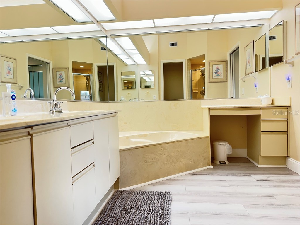 5906 Doral Drive #5906 Sarasota FL 34243 A4605184 image30