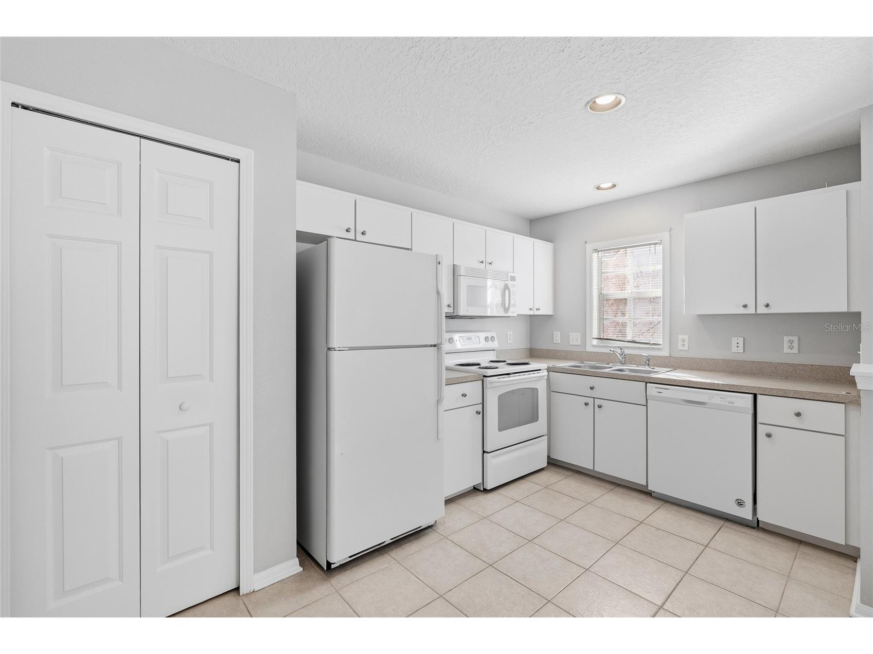 5908 Beaconpark Street Lithia FL 33547 TB8469362 image47