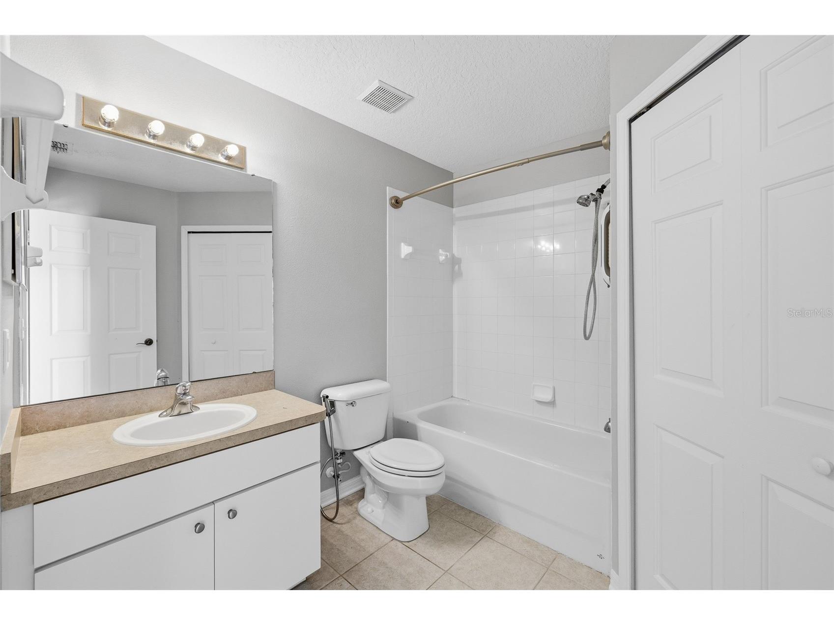 5908 Beaconpark Street Lithia FL 33547 TB8469362 image48