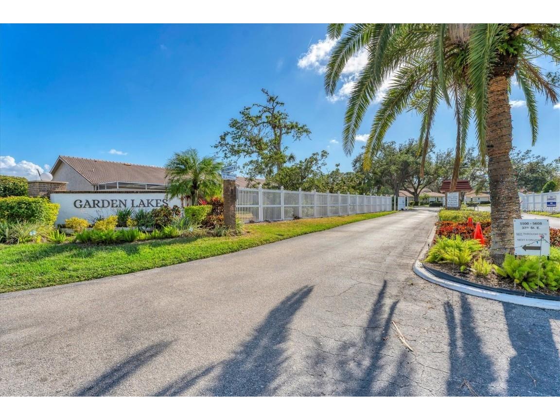 5908 Garden Lakes Majestic Bradenton FL 34203 A4671472 image44