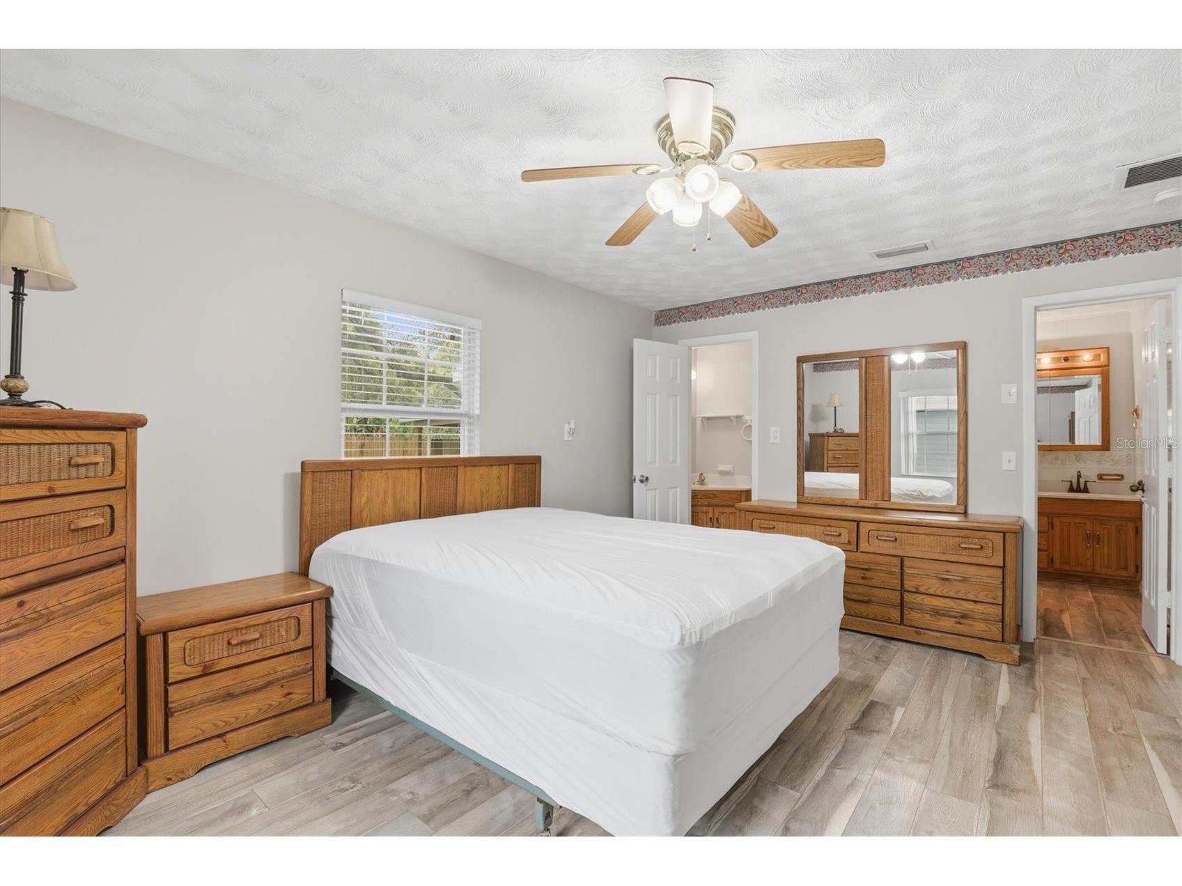 5909 8th Avenue S Tampa FL 33619 TB8456354 image18