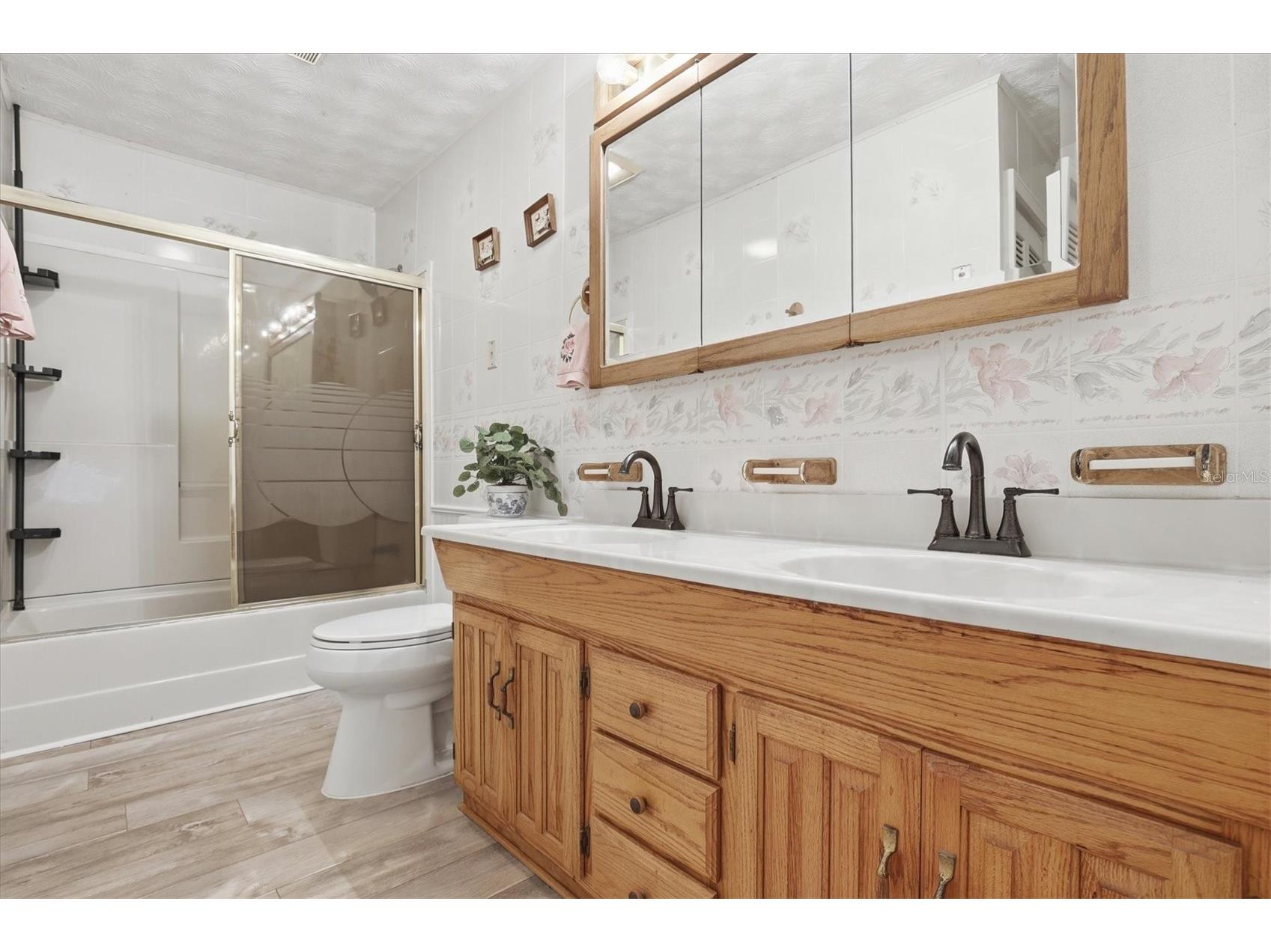 5909 8th Avenue S Tampa FL 33619 TB8456354 image21