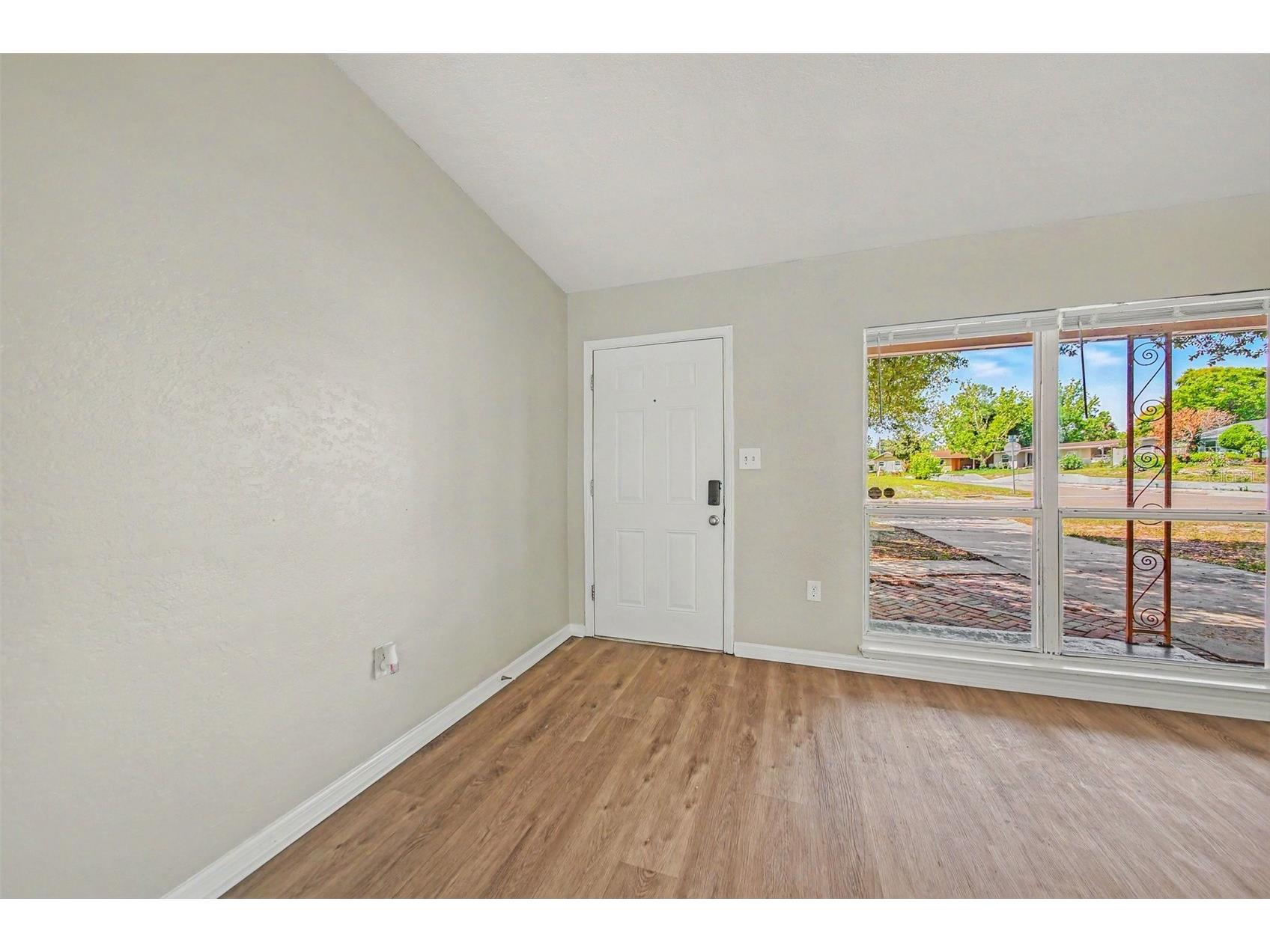 5909 Wolf Road Orlando FL 32808 O6408674 image2