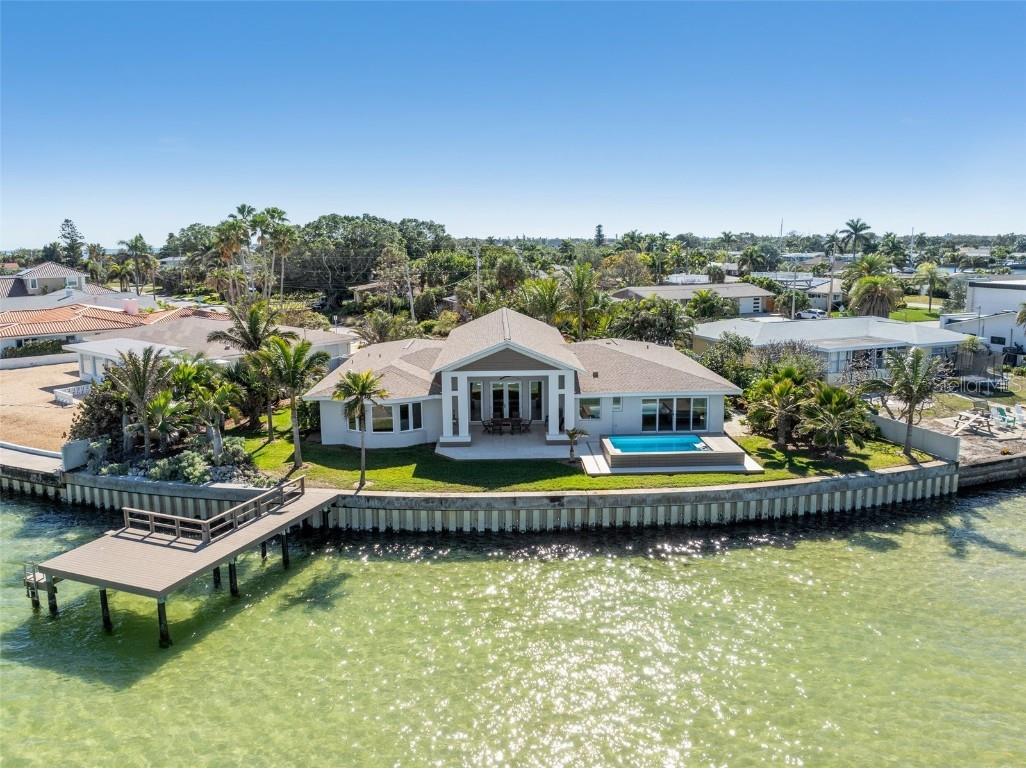 591 22nd Avenue SE Saint Petersburg FL 33705 - TAMPA BAY U8230997 image1