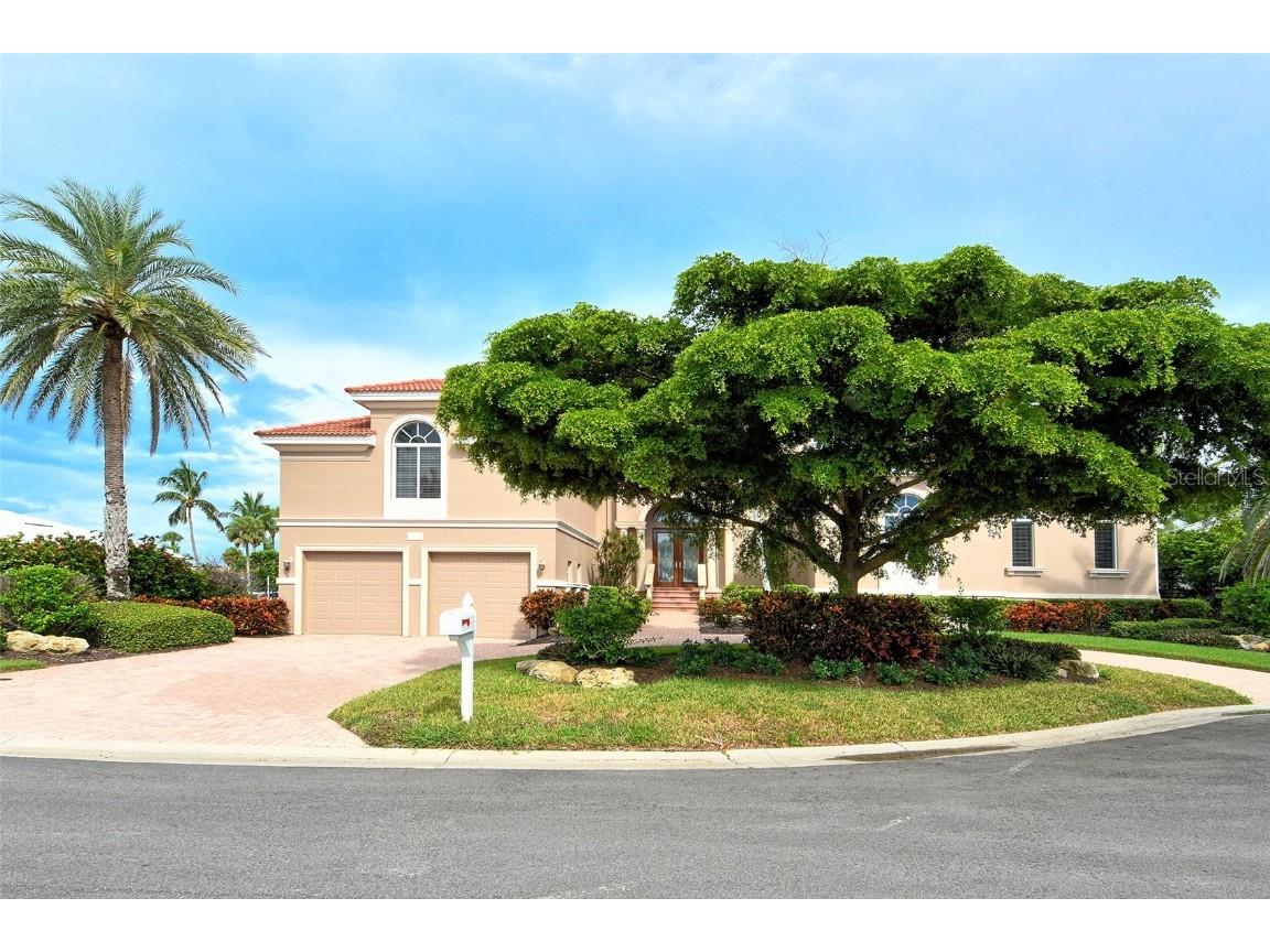 591 Putting Green Lane Longboat Key FL 34228 A4664198 image2