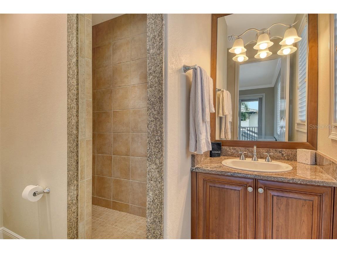 591 Putting Green Lane Longboat Key FL 34228 A4664198 image43