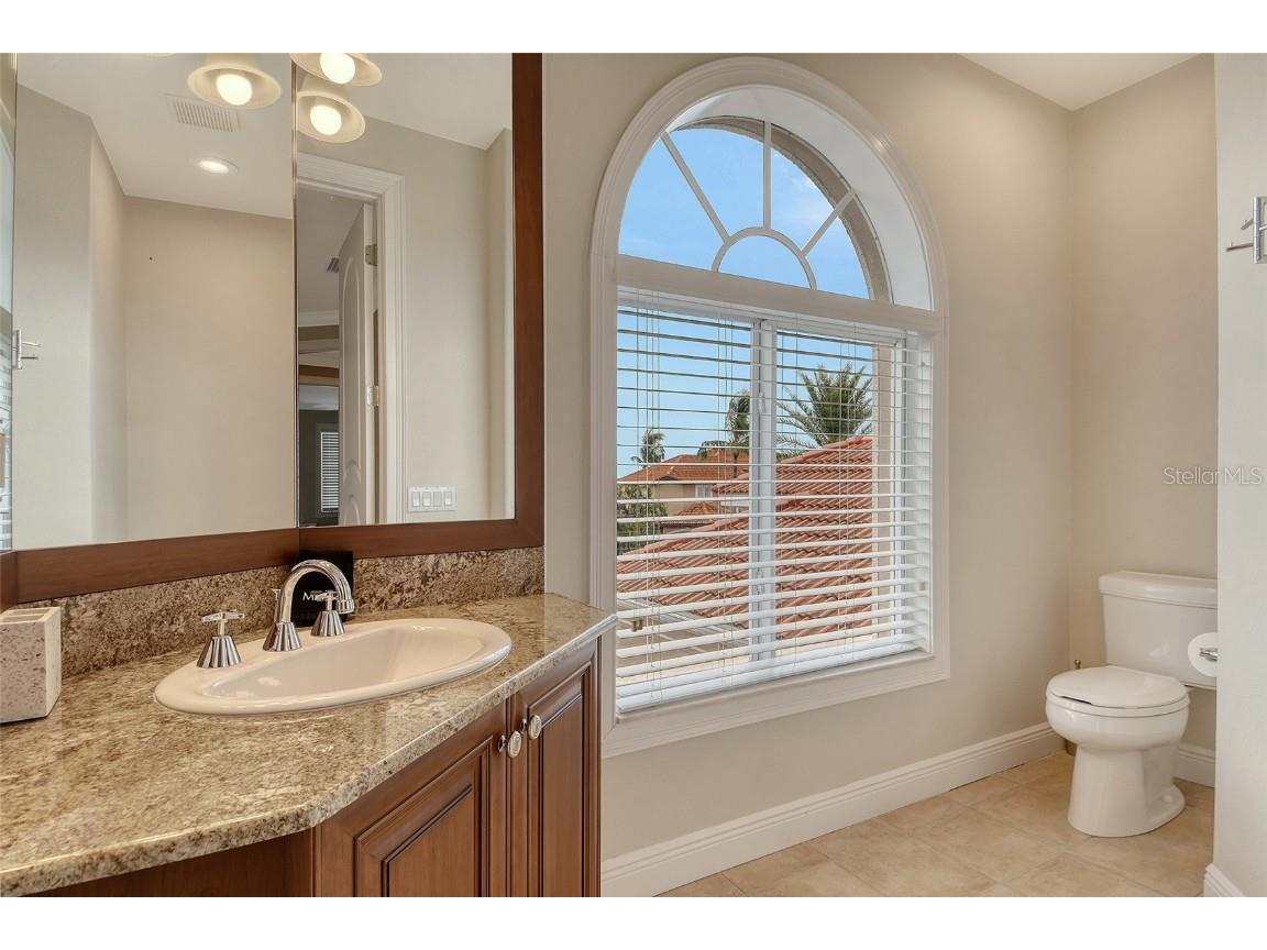 591 Putting Green Lane Longboat Key FL 34228 A4664198 image46