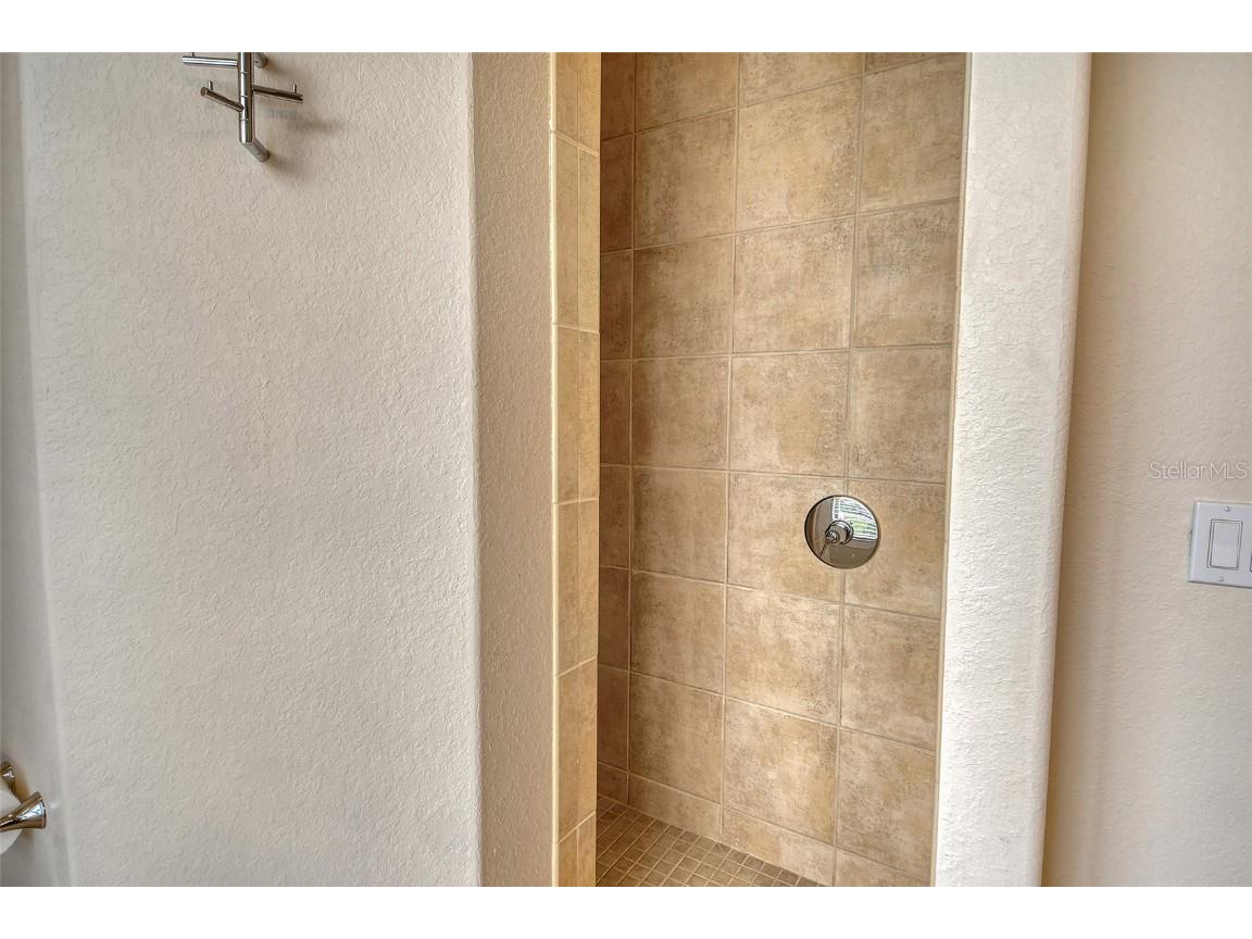 591 Putting Green Lane Longboat Key FL 34228 A4664198 image47