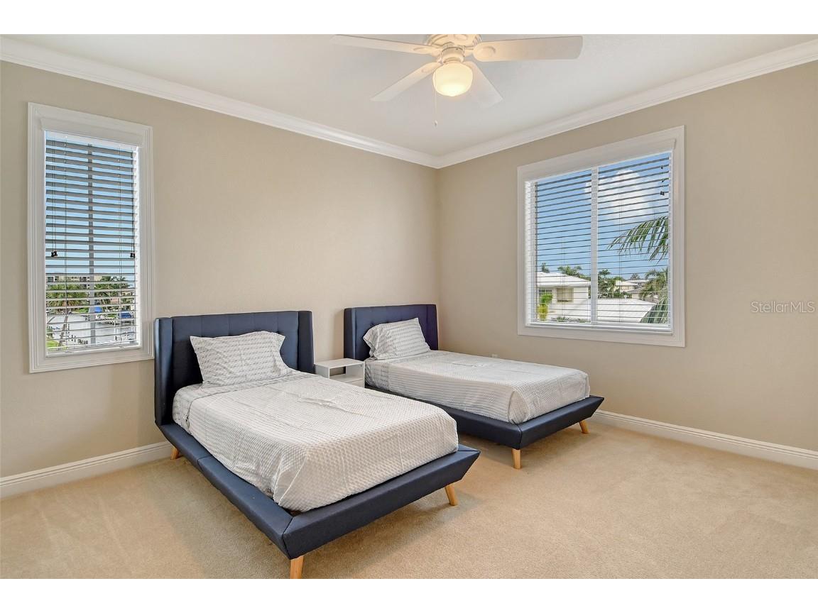 591 Putting Green Lane Longboat Key FL 34228 A4664198 image48