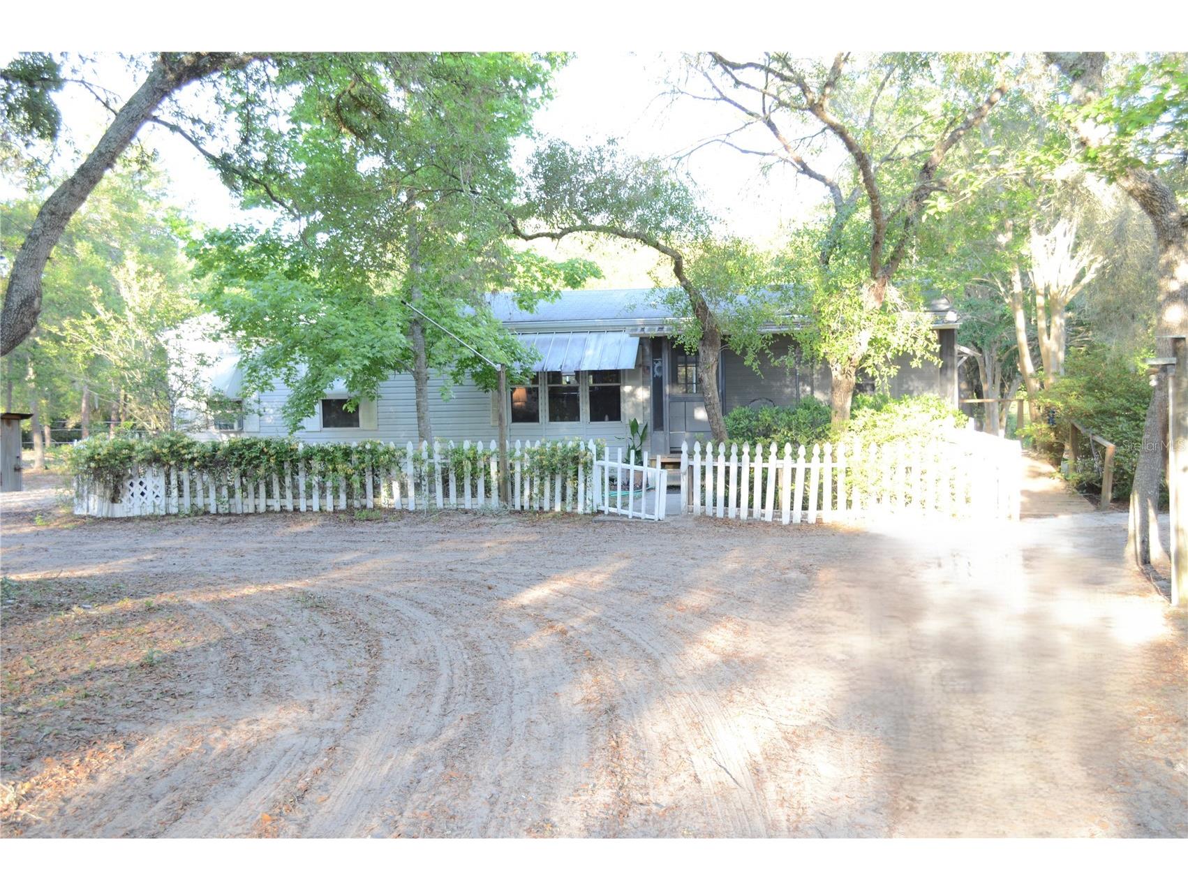 591 SE Fisher Road Ocklawaha FL 32179 - OCKLAWAHA RIVER OM722975 image1