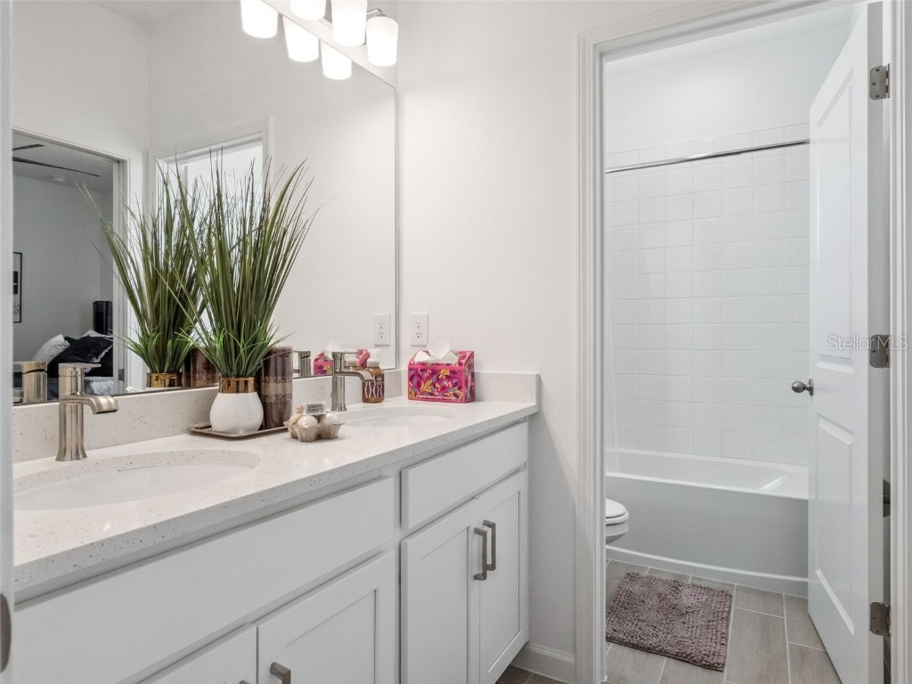 591 Via Bella Court Howey In The Hills FL 34737 O6366045 image18