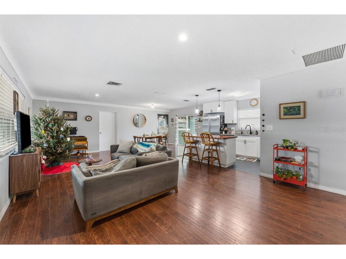 5911 36th Avenue N Saint Petersburg FL 33710 TB8460176 image6