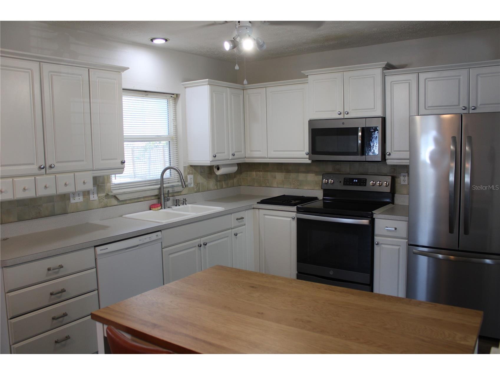 5911 7th Avenue Drive W Bradenton FL 34209 A4685646 image3