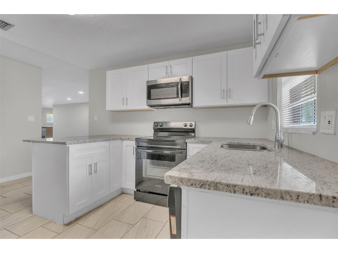 5911 Fernhill Drive Orlando FL 32808 O6346906 image18