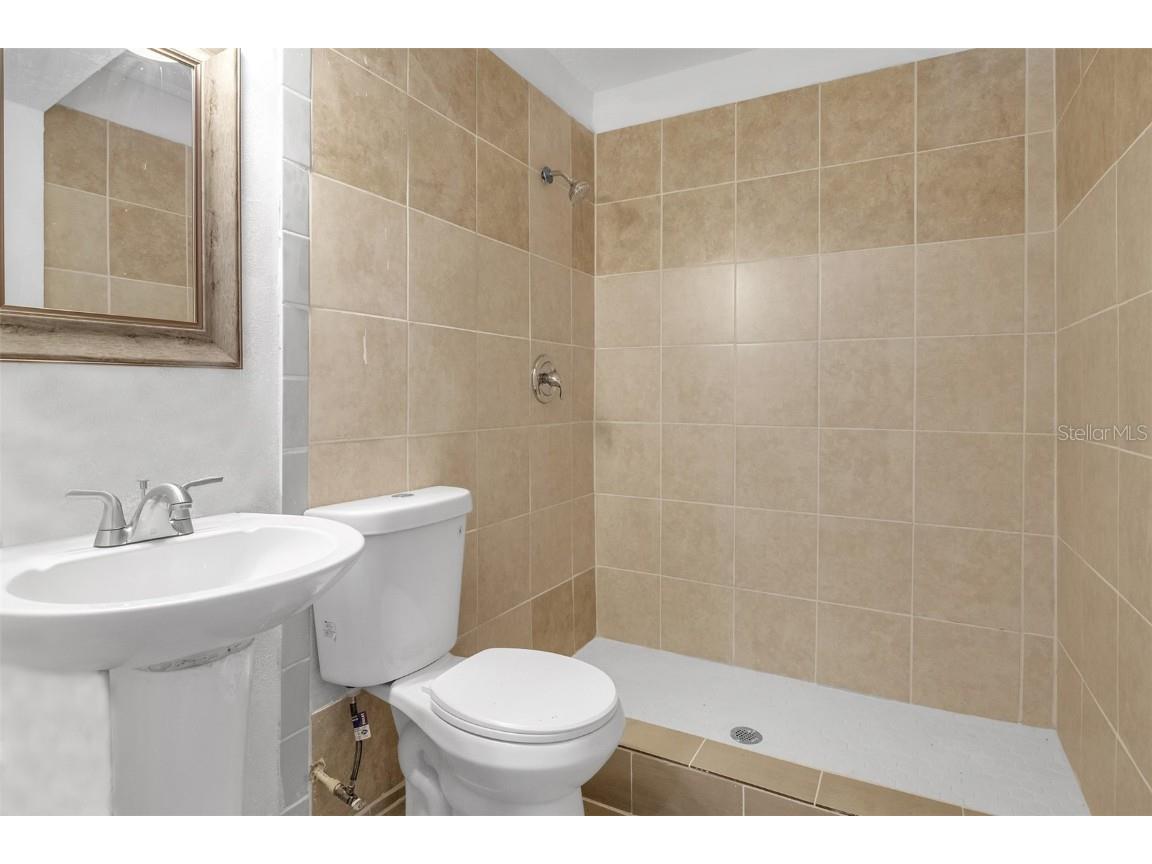 5911 Fernhill Drive Orlando FL 32808 O6346906 image7