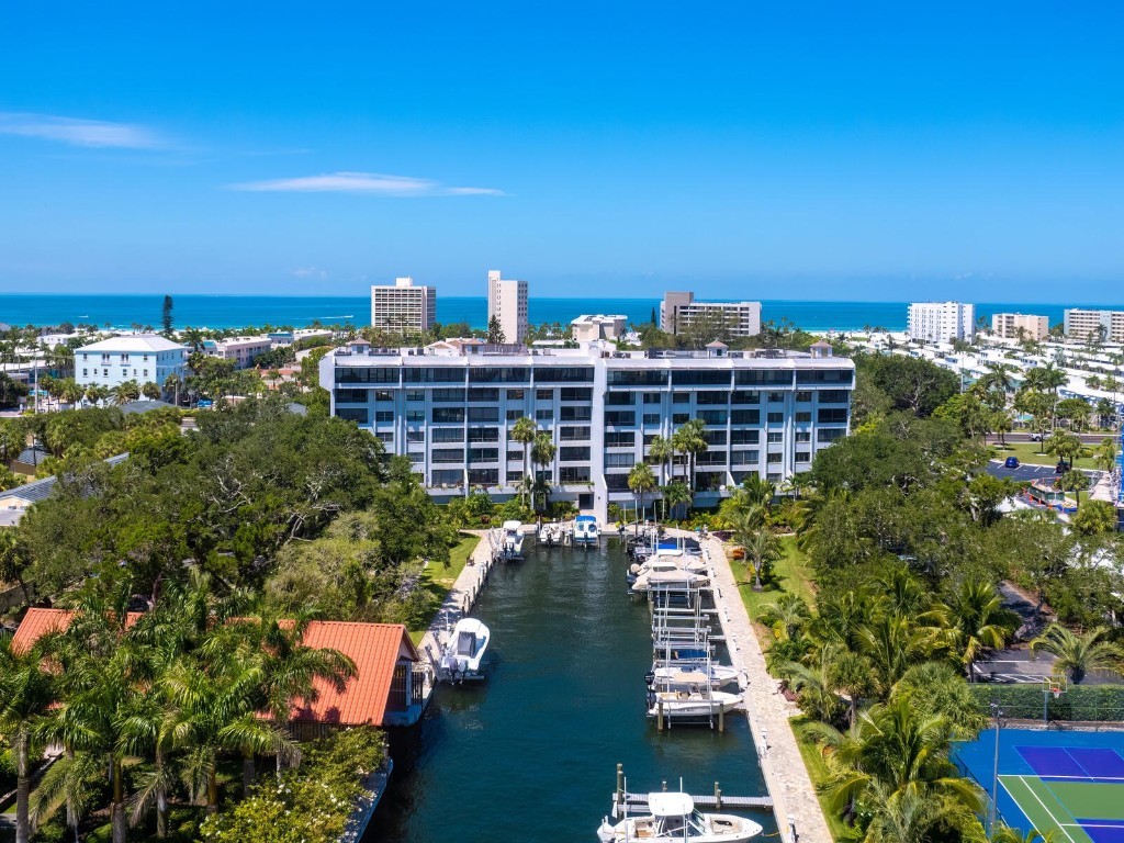 5911 Midnight Pass Road #108 Sarasota FL 34242 A4575897 image1