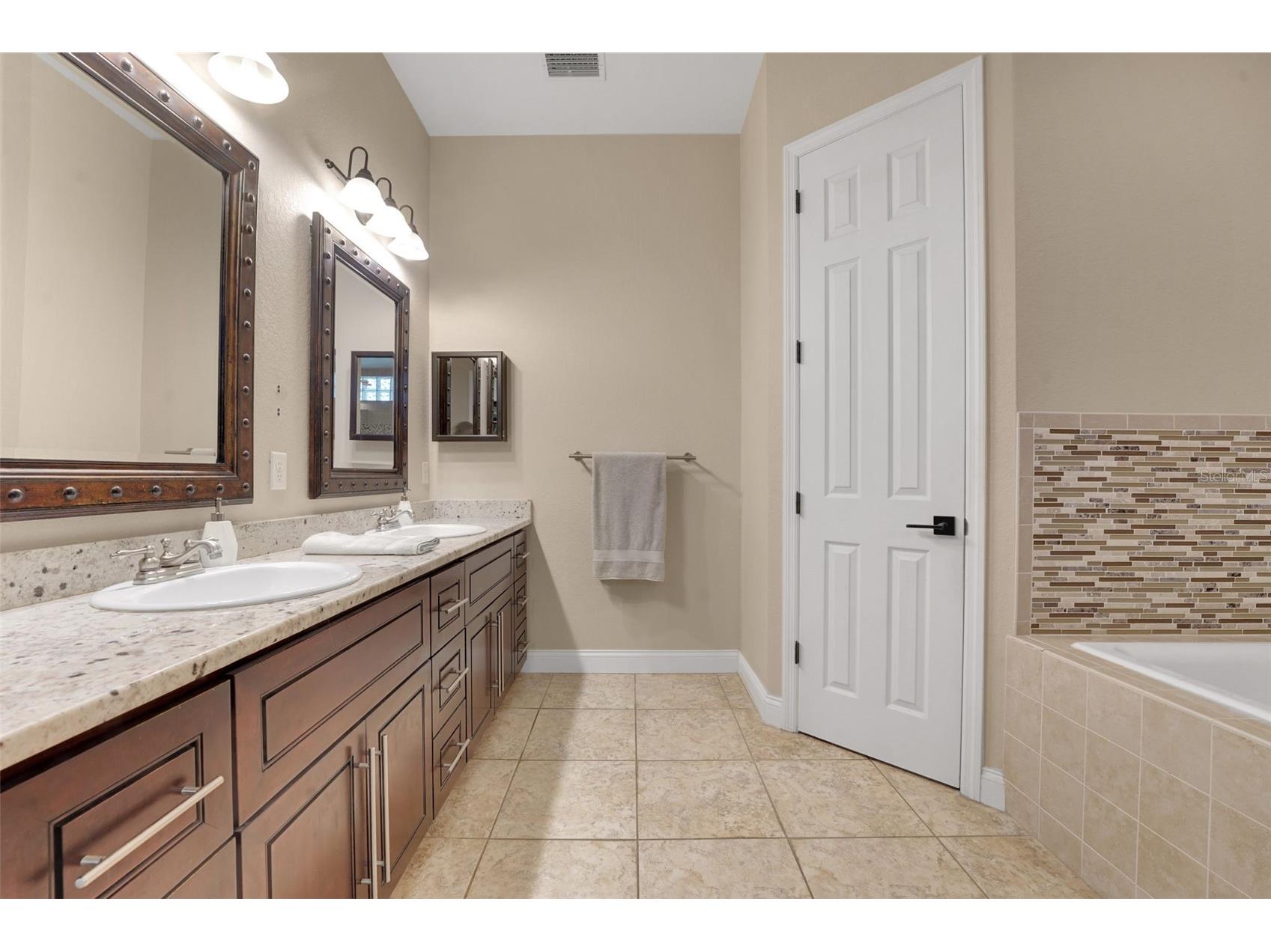 5911 Old Berkley Road Auburndale FL 33823 - LAKE TENNESSEE L4962466 image85