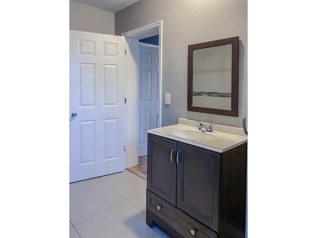 5911 Olive Avenue Sarasota FL 34231 A4645213 image16