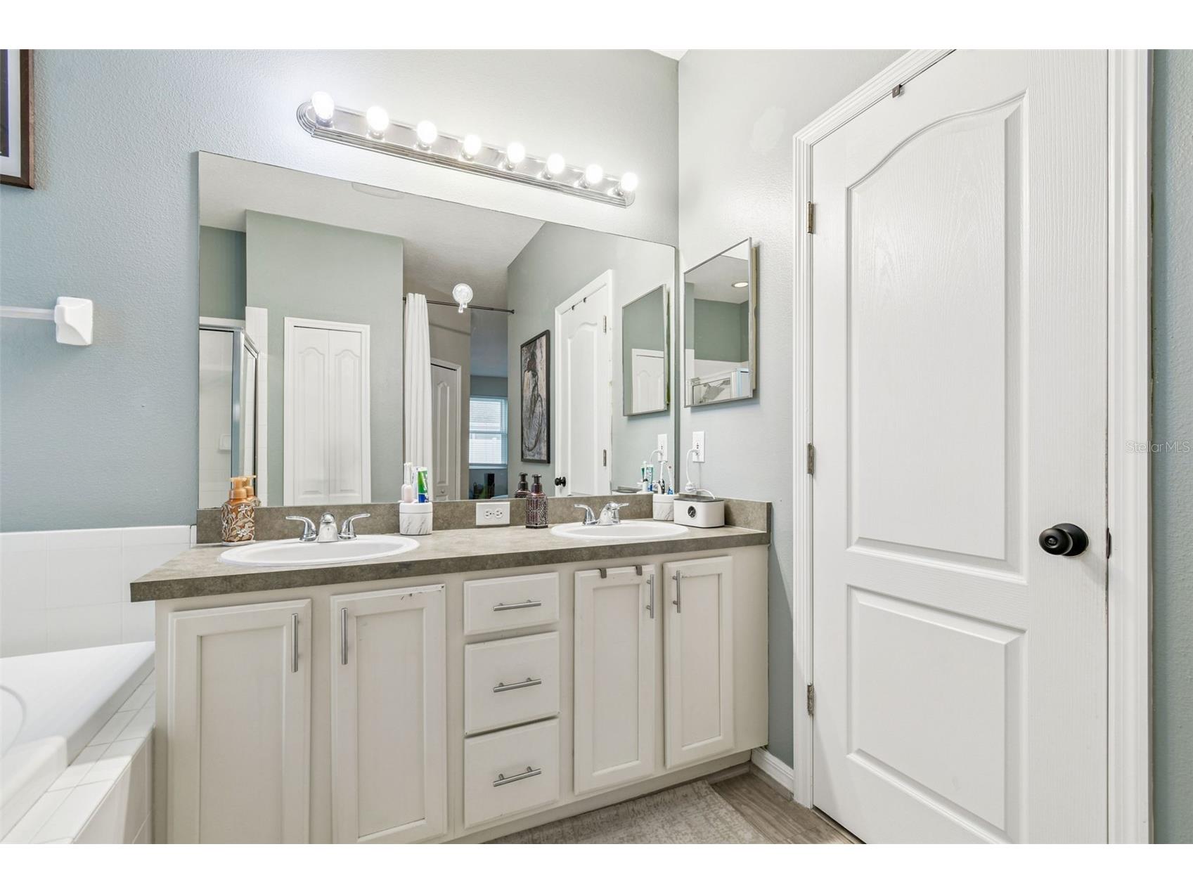 5911 Plummer Slade Court Tampa FL 33625 TB8452156 image15