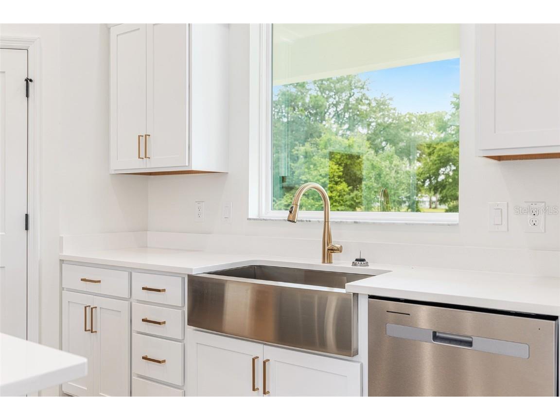 5912 NE 57th Loop N Silver Springs FL 34488 OM690299 image5