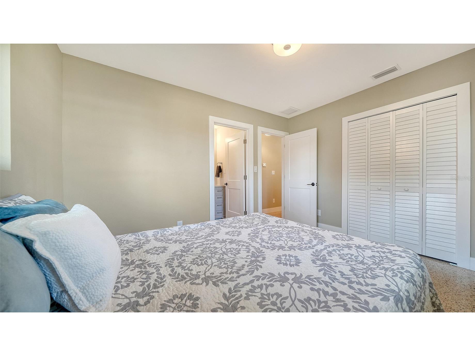 5914 Albert Place Sarasota FL 34231 A4679522 image14