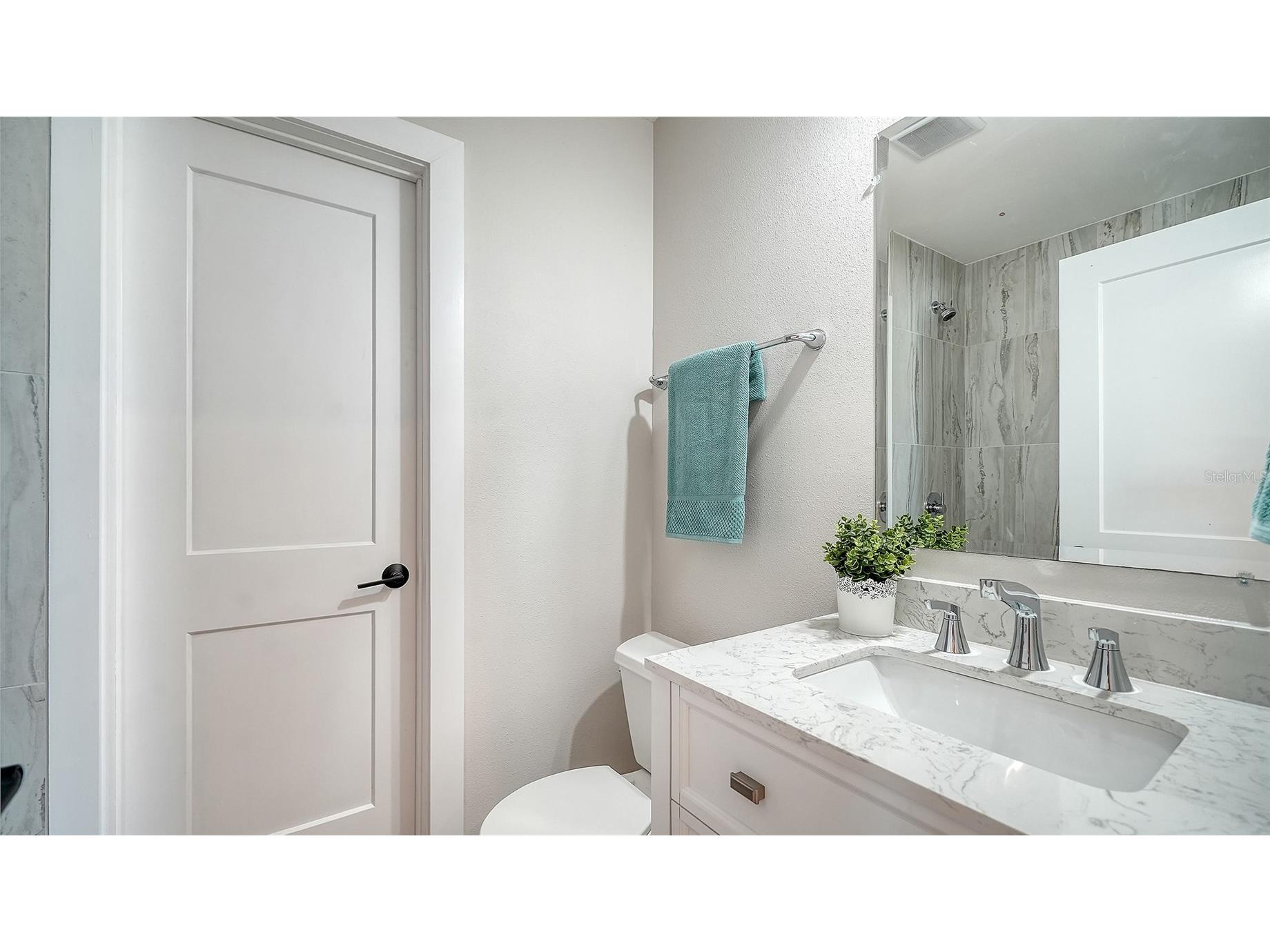 5914 Albert Place Sarasota FL 34231 A4679522 image17