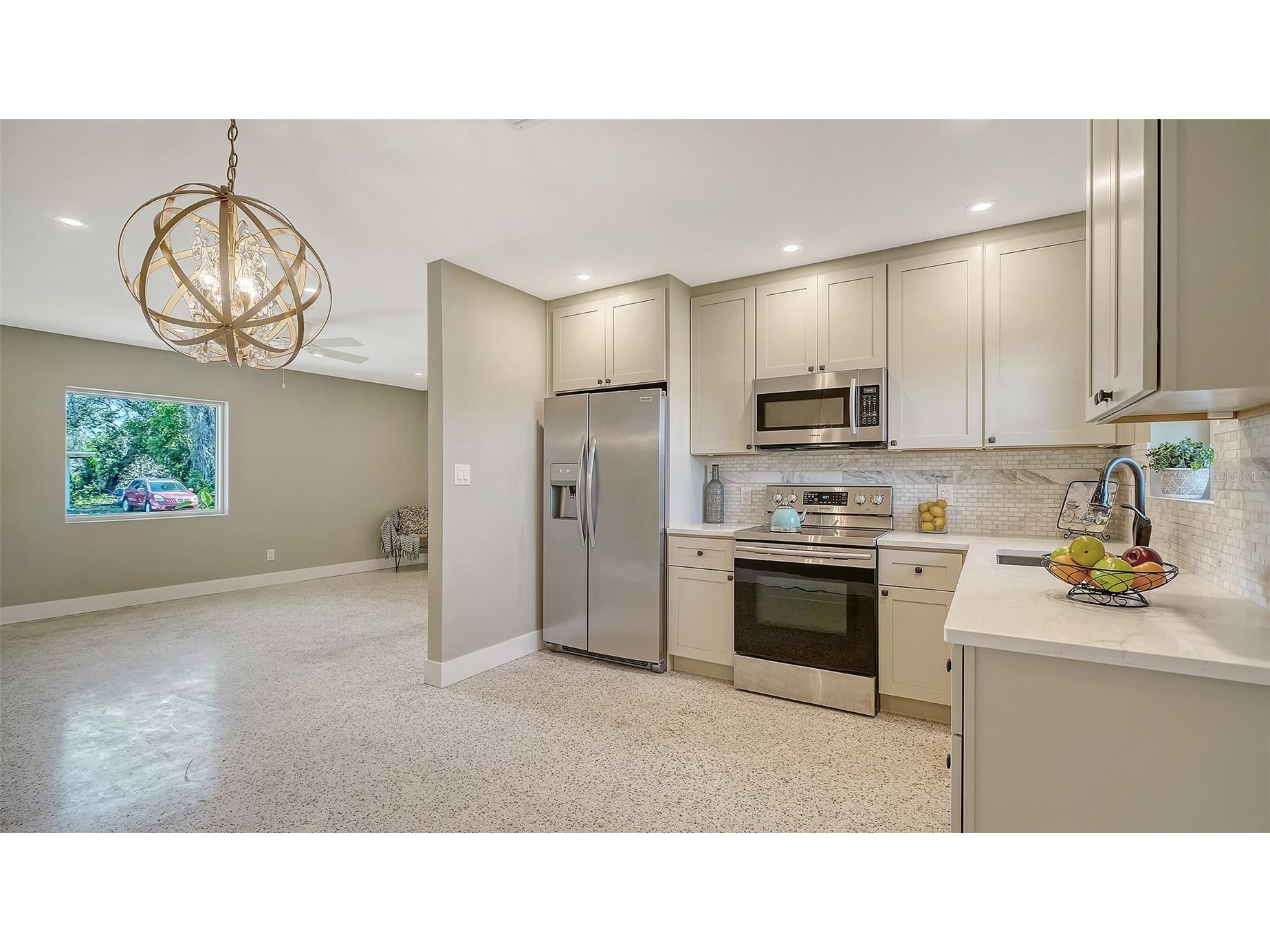 5914 Albert Place Sarasota FL 34231 A4679522 image9