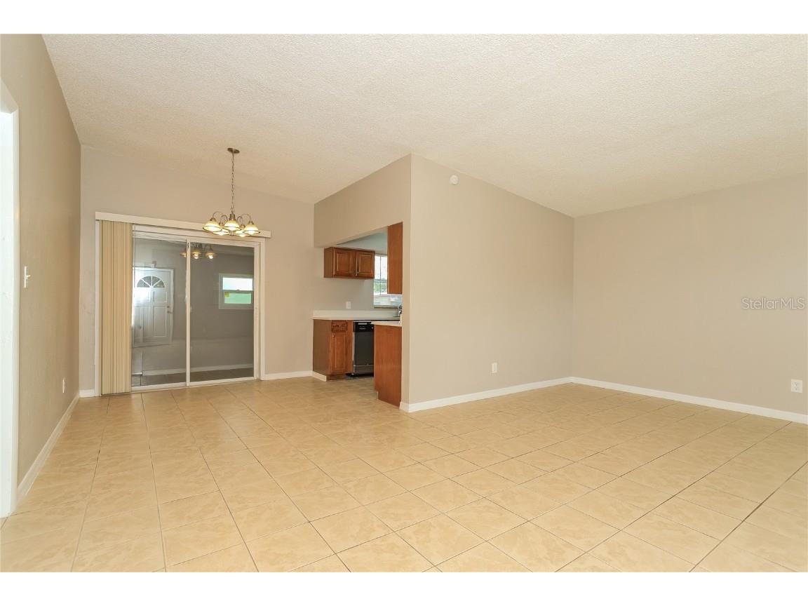 5915 Beechmont Boulevard Orlando FL 32808 O6359257 image2