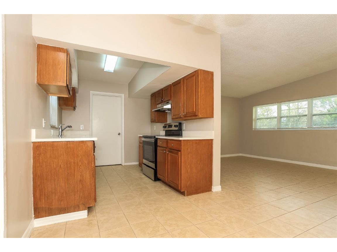 5915 Beechmont Boulevard Orlando FL 32808 O6359257 image4