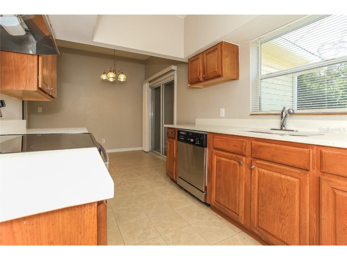 5915 Beechmont Boulevard Orlando FL 32808 O6359257 image5