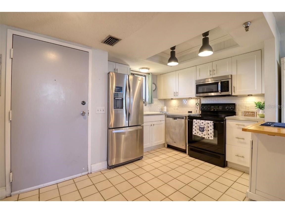 5915 Sea Ranch Drive #211 Hudson FL 34667 W7881565 image3