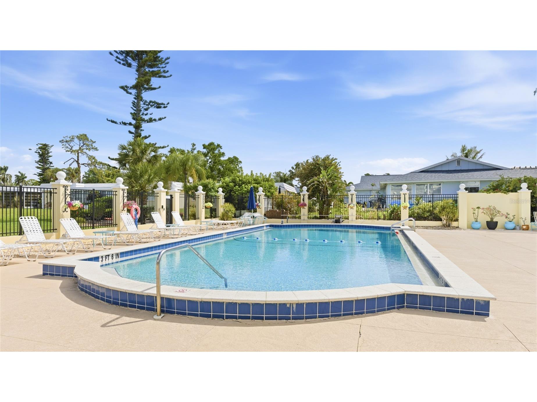 5915 Tidewood Avenue #4 Sarasota FL 34231 A4675716 image34