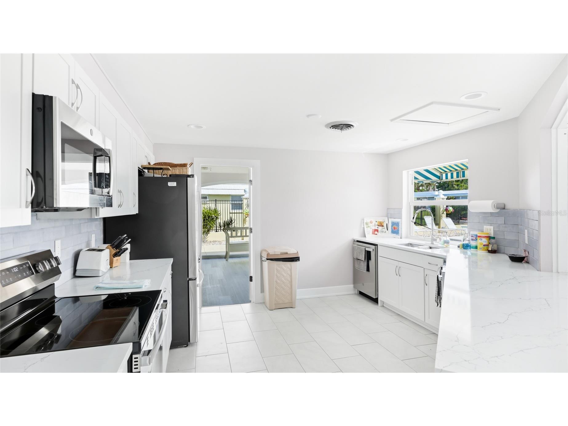 5915 Tidewood Avenue #4 Sarasota FL 34231 A4675716 image38