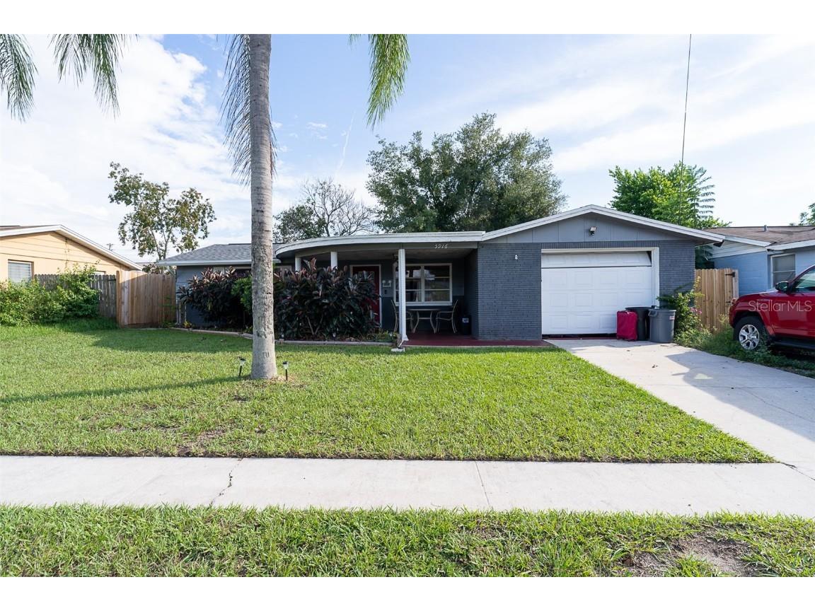 5916 13th Avenue New Port Richey FL 34652 W7868922 image1