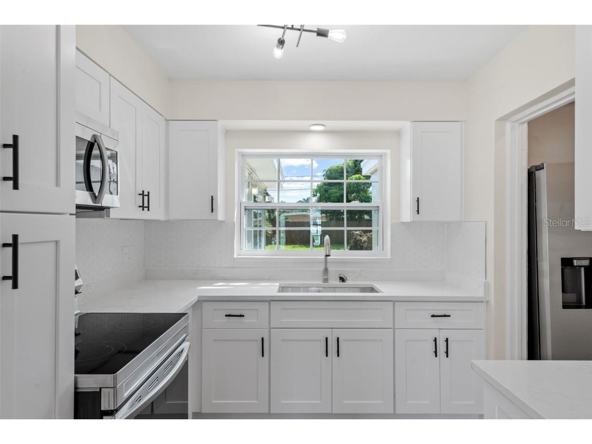 5916 Gulfport Boulevard S Gulfport FL 33707 A4662493 image11