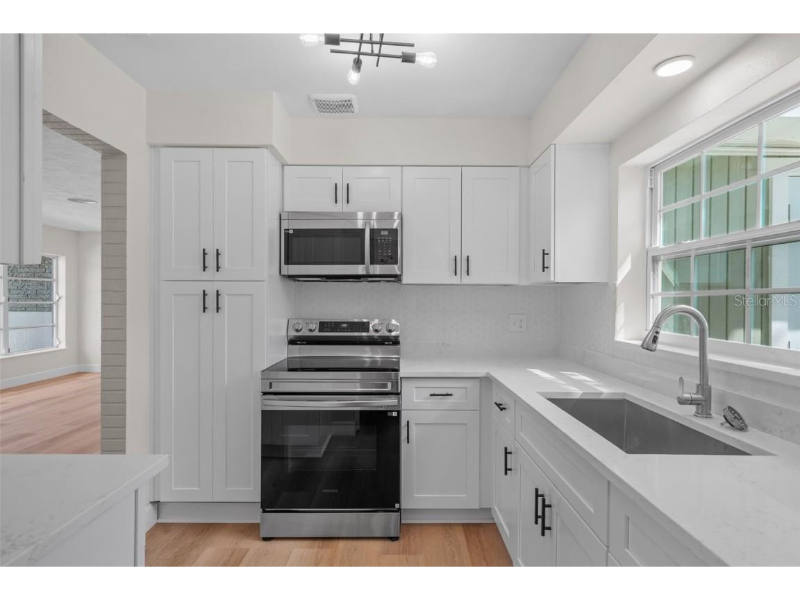 5916 Gulfport Boulevard S Gulfport FL 33707 A4662493 image15