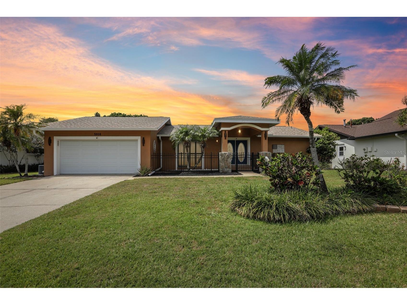 5916 Oakhurst Drive Seminole FL 33772 TB8493825 image1