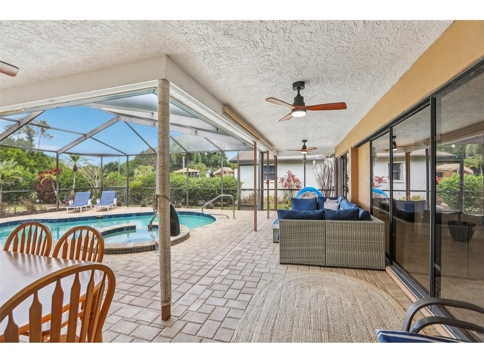 5916 Oakhurst Drive Seminole FL 33772 TB8493825 image27