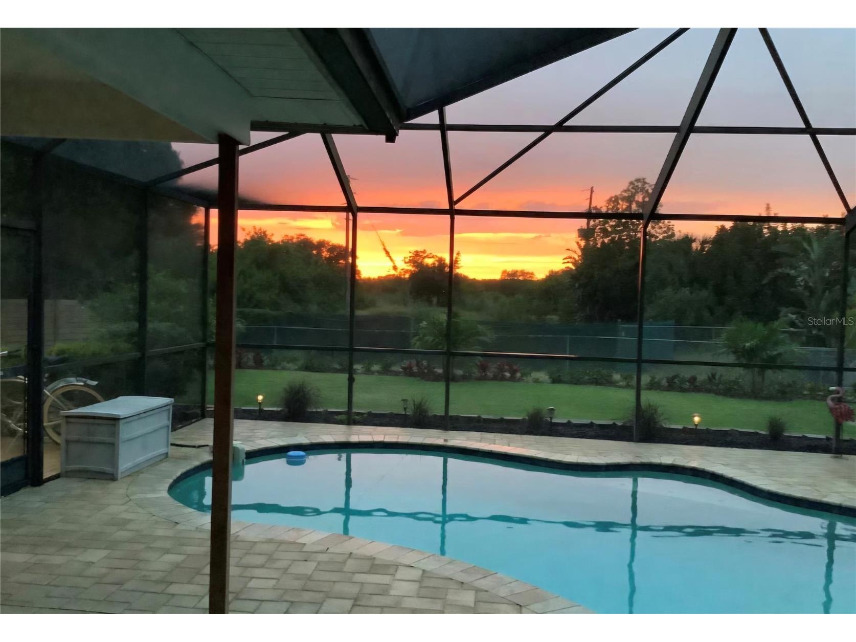 5916 Oakhurst Drive Seminole FL 33772 TB8493825 image3