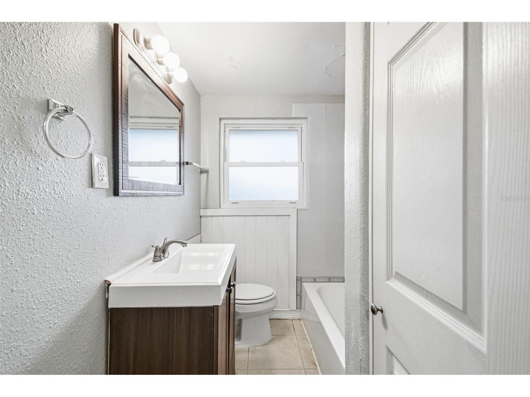 5917 Olive Avenue Sarasota FL 34231 O6411402 image37