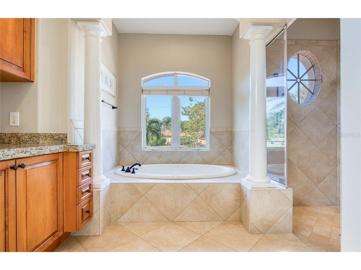 5918 Bahama Shores Drive S Saint Petersburg FL 33705 TB8460952 image35