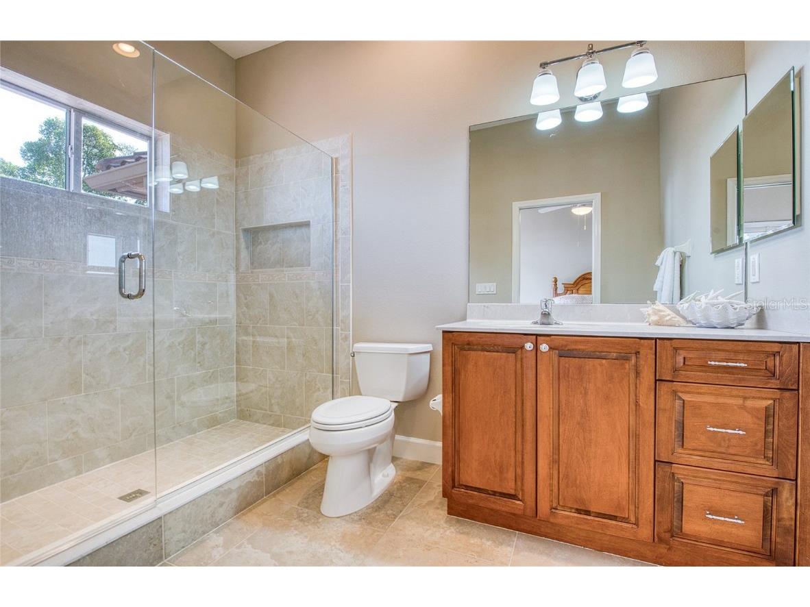 5918 Bahama Shores Drive S Saint Petersburg FL 33705 TB8460952 image62