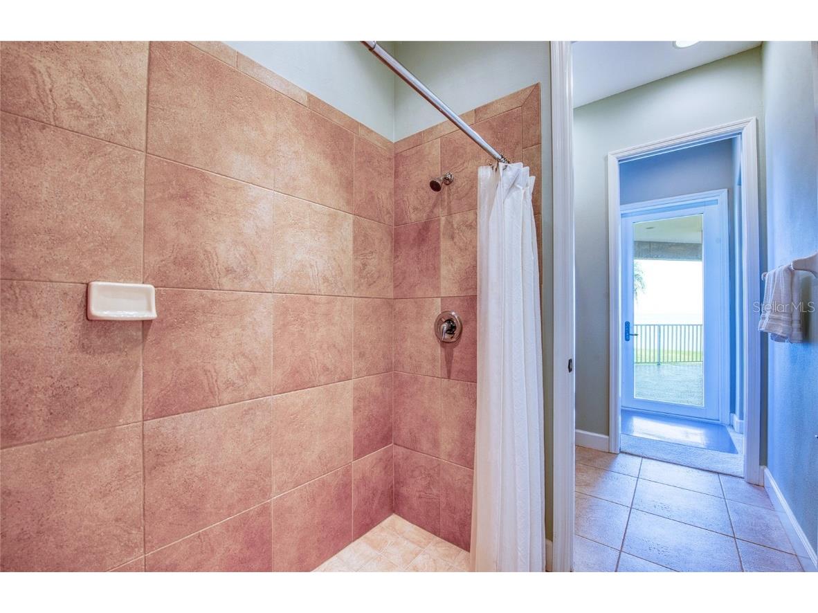 5918 Bahama Shores Drive S Saint Petersburg FL 33705 TB8460952 image71