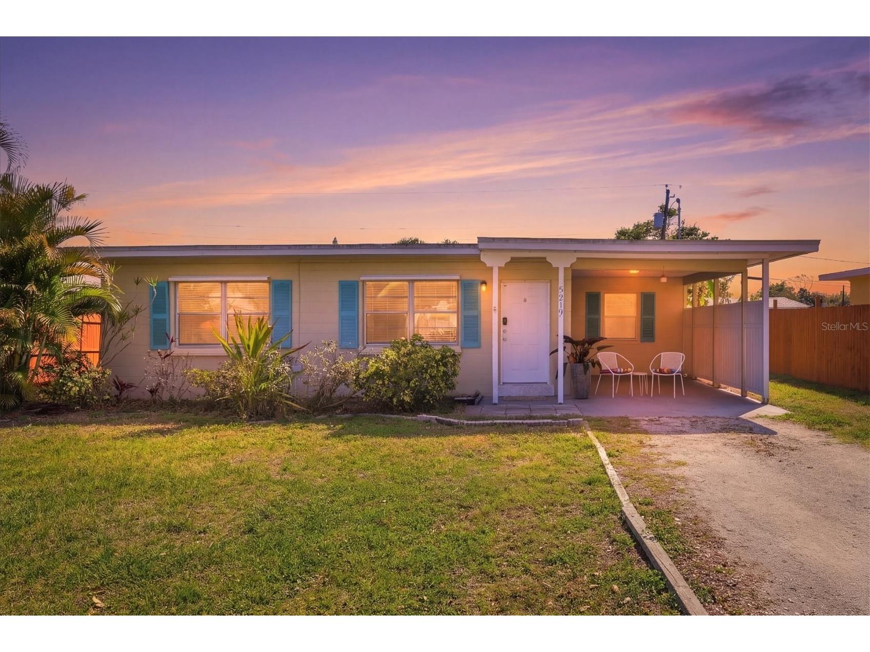 5919 Richard Place Sarasota FL 34231 A4685752 image1