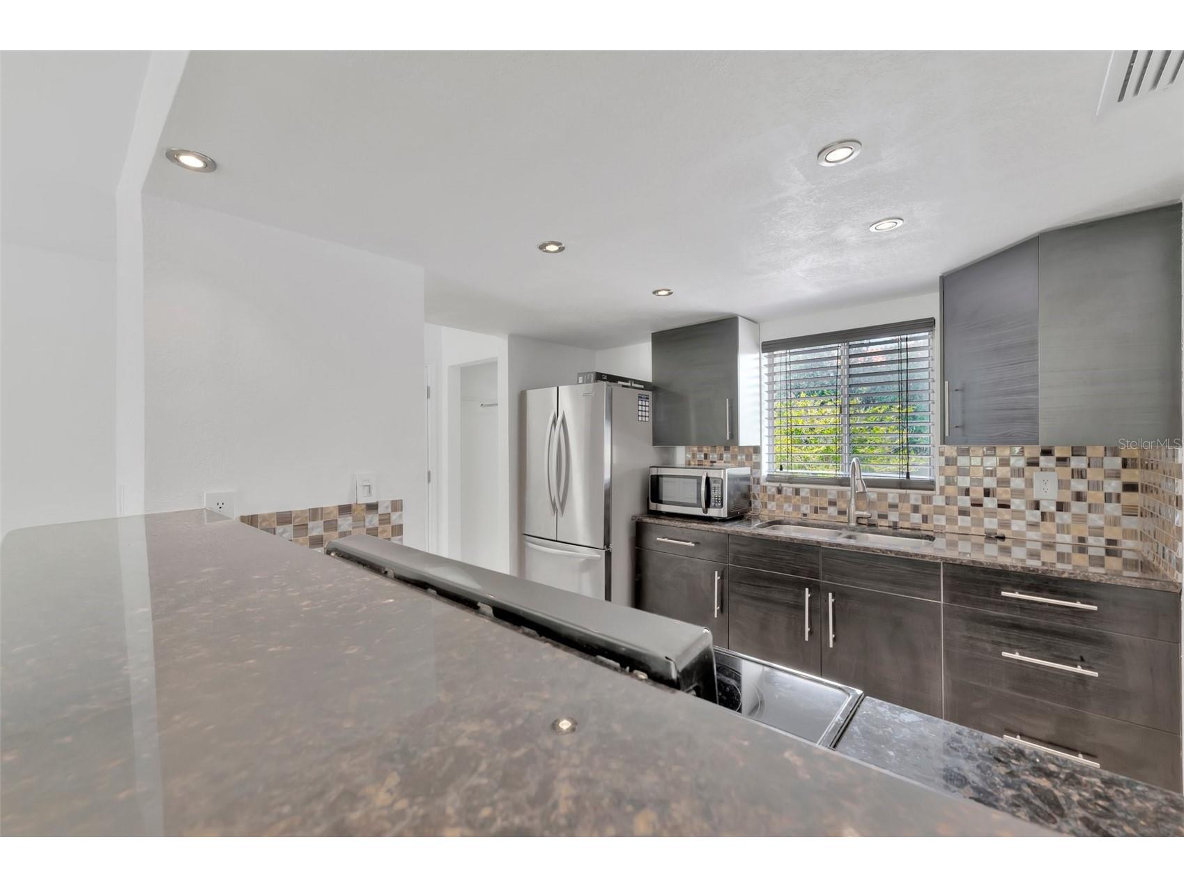592 100th Avenue N #201 Saint Petersburg FL 33702 TB8517118 image12