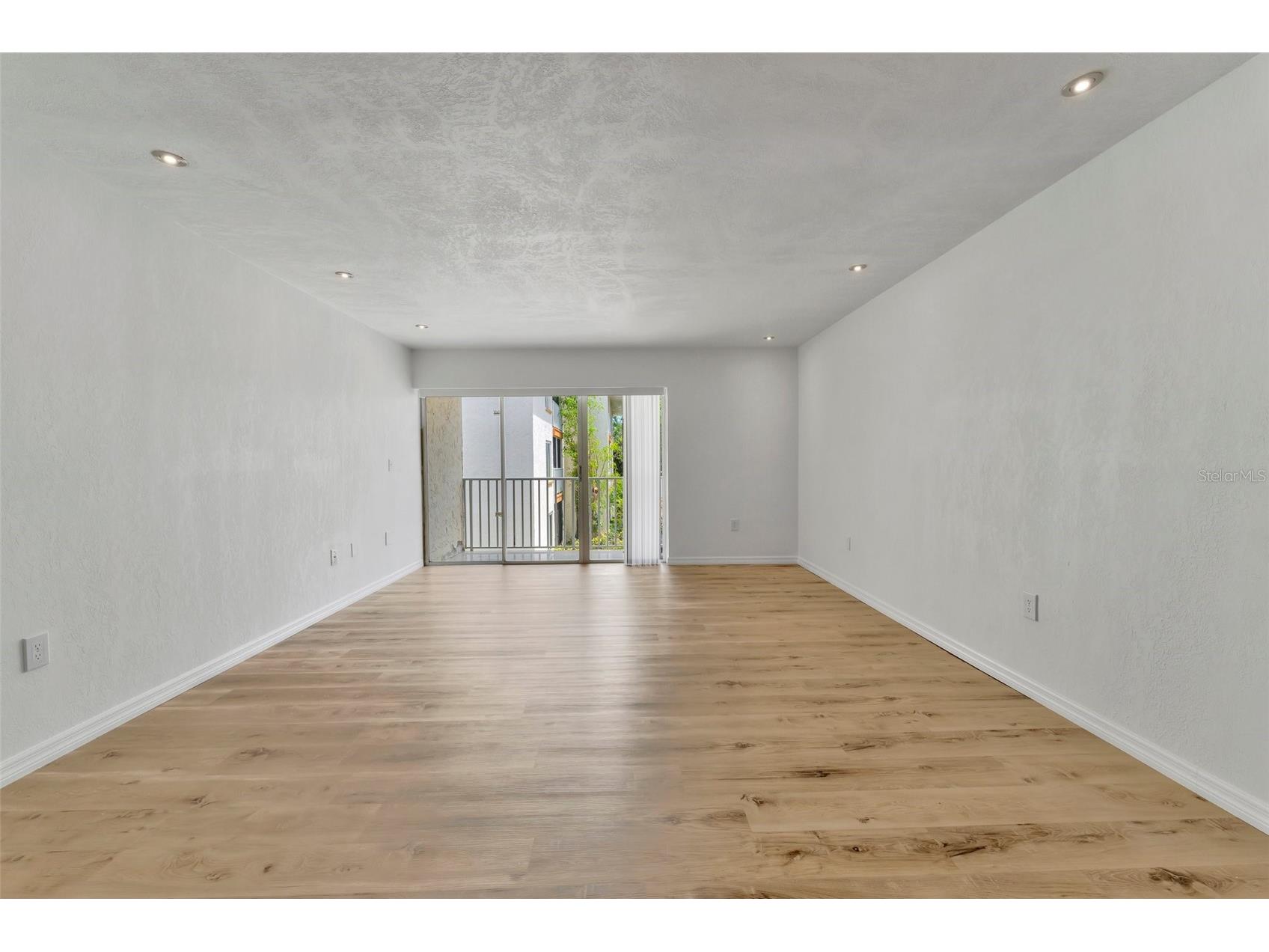592 100th Avenue N #201 Saint Petersburg FL 33702 TB8517118 image16