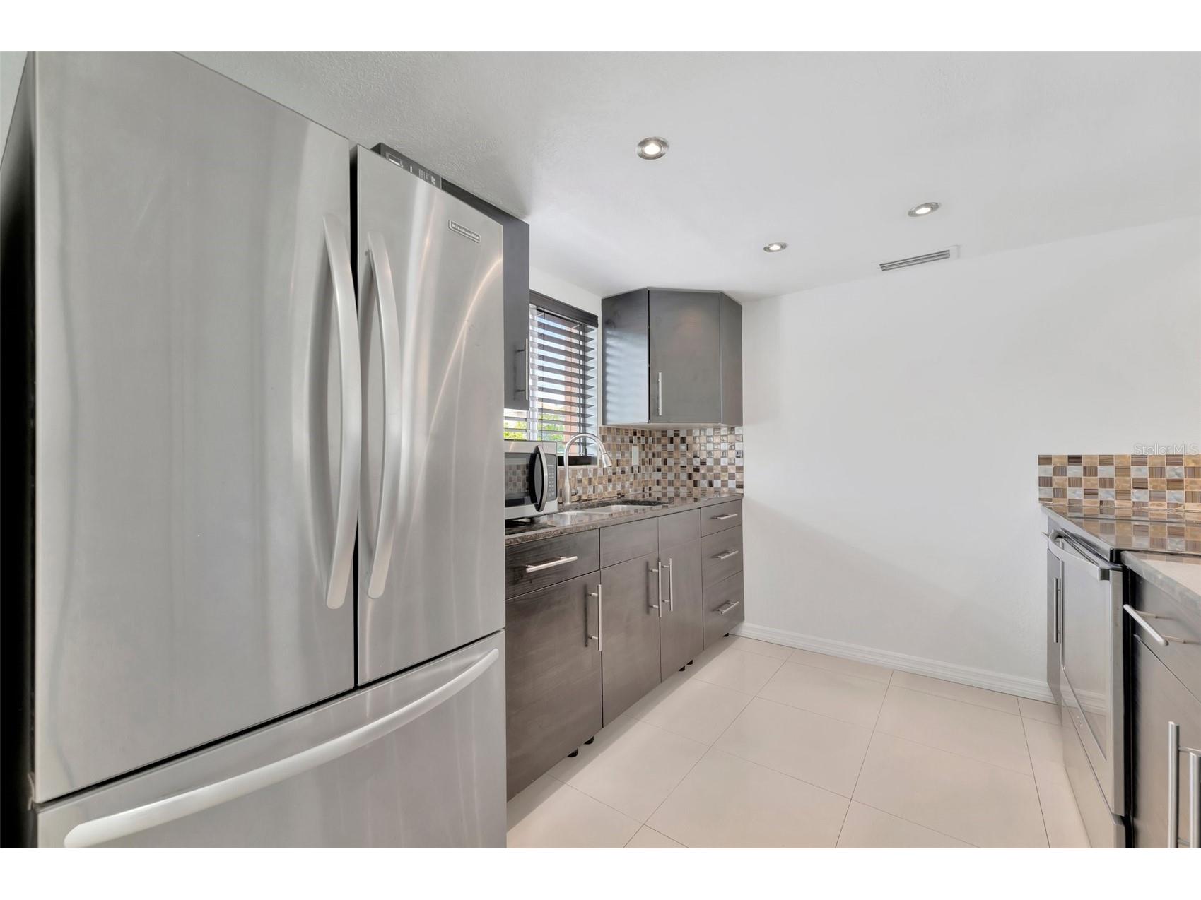 592 100th Avenue N #201 Saint Petersburg FL 33702 TB8517118 image5