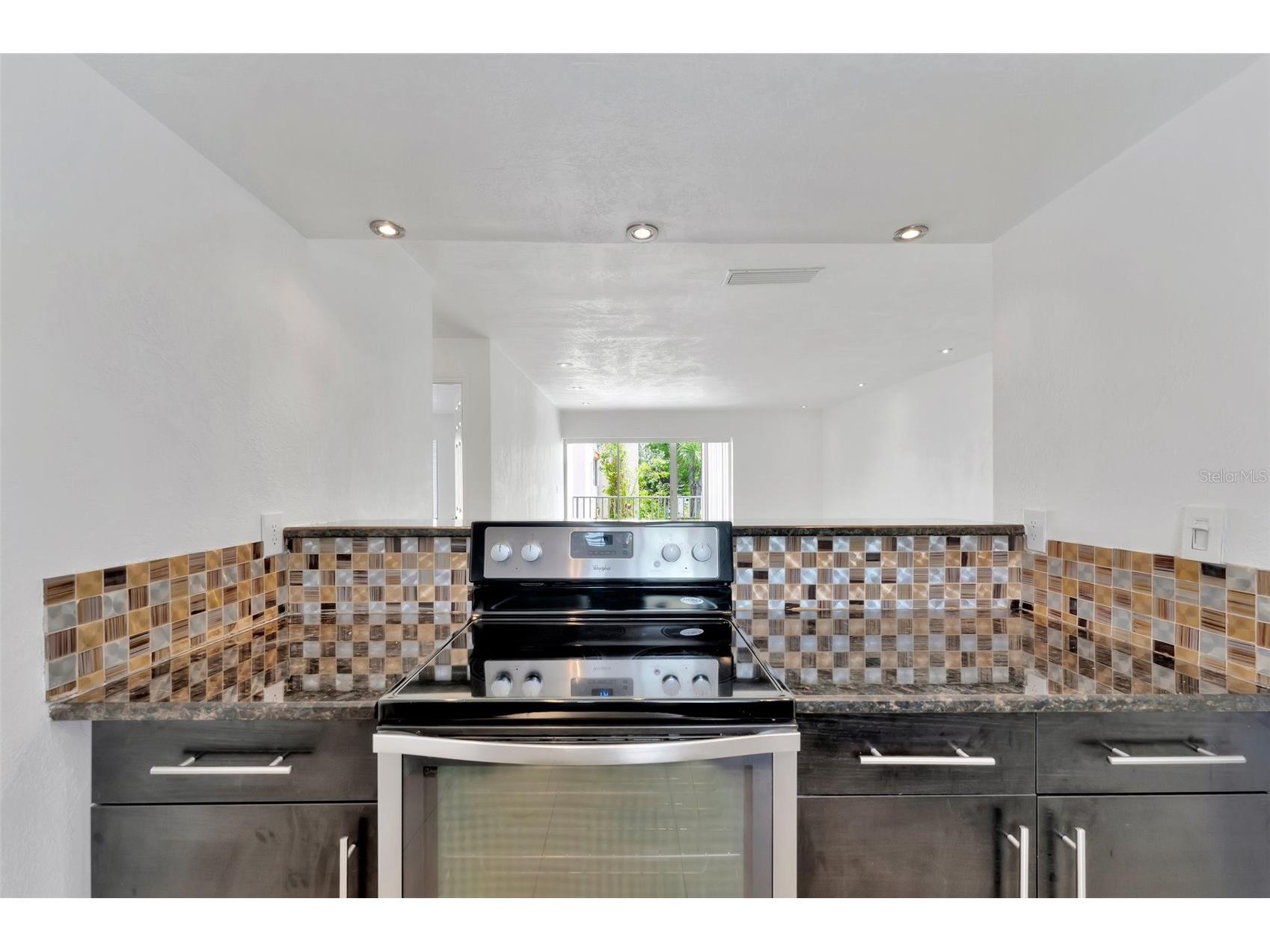 592 100th Avenue N #201 Saint Petersburg FL 33702 TB8517118 image7