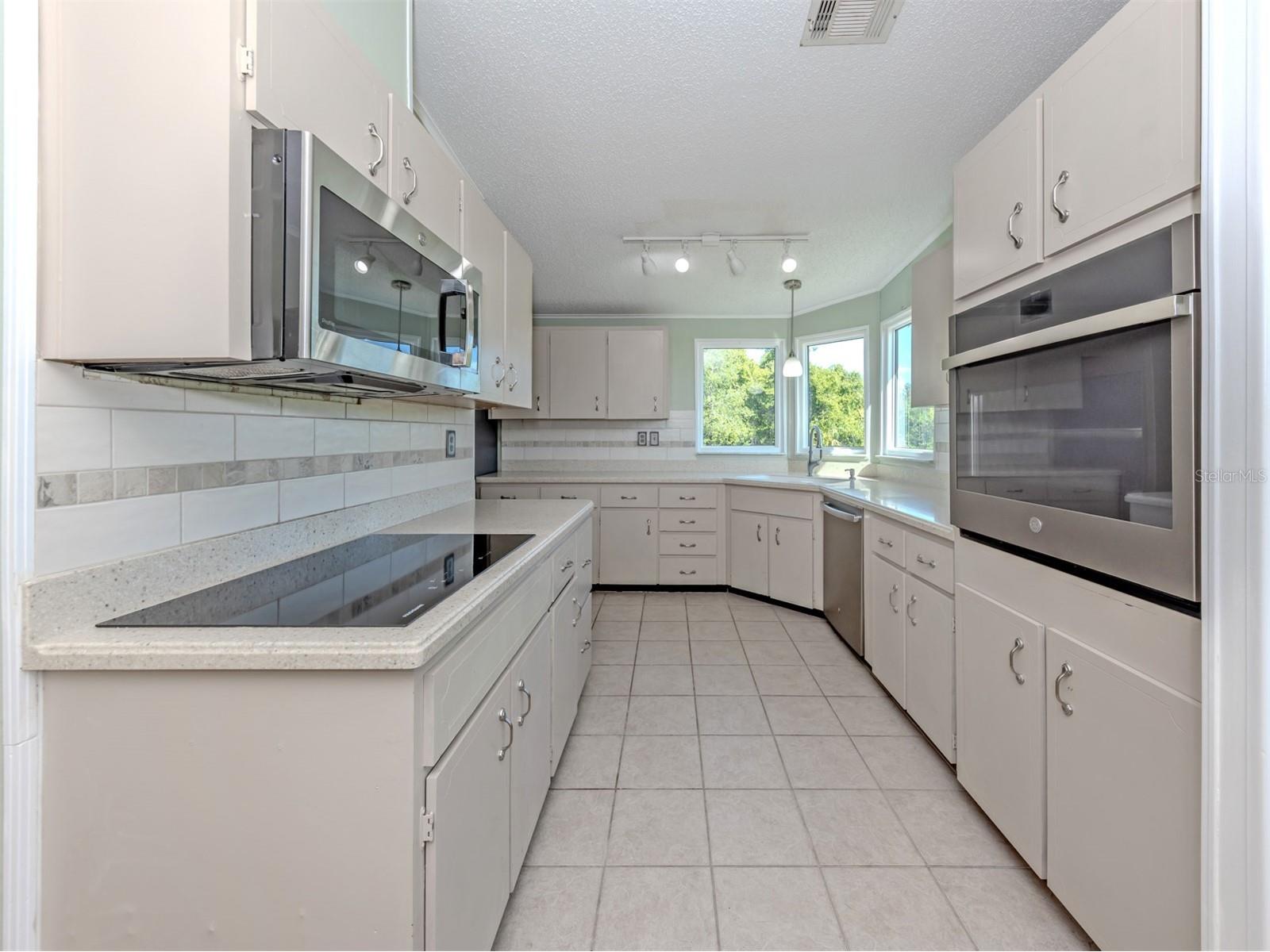 592 Portside Drive North Port FL 34287 N6144045 image14